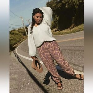 ANTHROPOLOGIE Pants TAMARIND TROUSER JOGGERS Giraffe Buckle Pleated Size 4 Boho